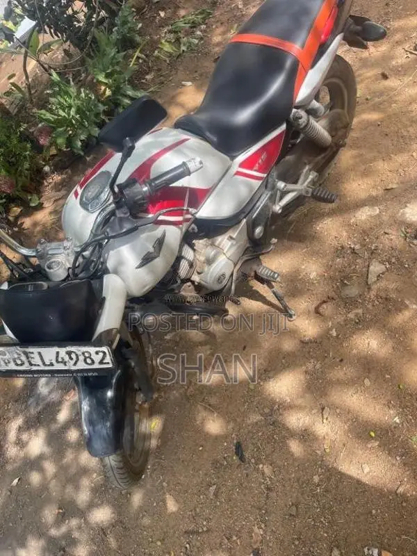 Bajaj V15 2016 Motorbike (Used)