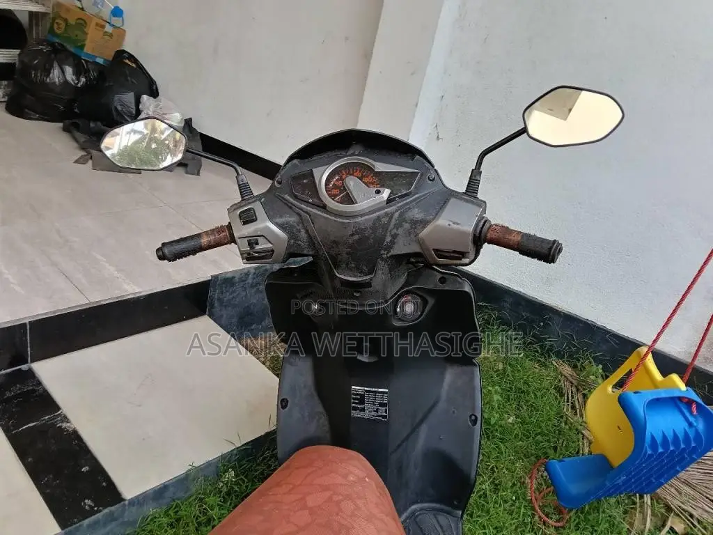 Hero Maestro 2018 Motorbike (Used)