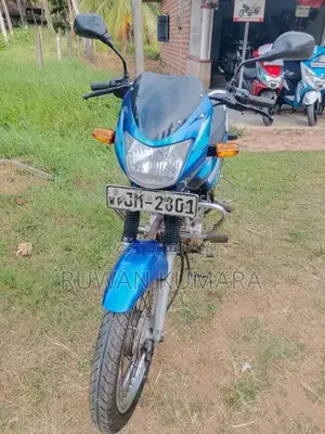 Bajaj Caliber 2004 Motorbike (Used)
