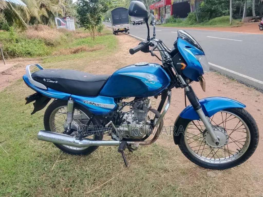 Bajaj Caliber 2004 Motorbike (Used)