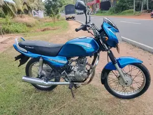 Bajaj Caliber 2004 Motorbike (Used)