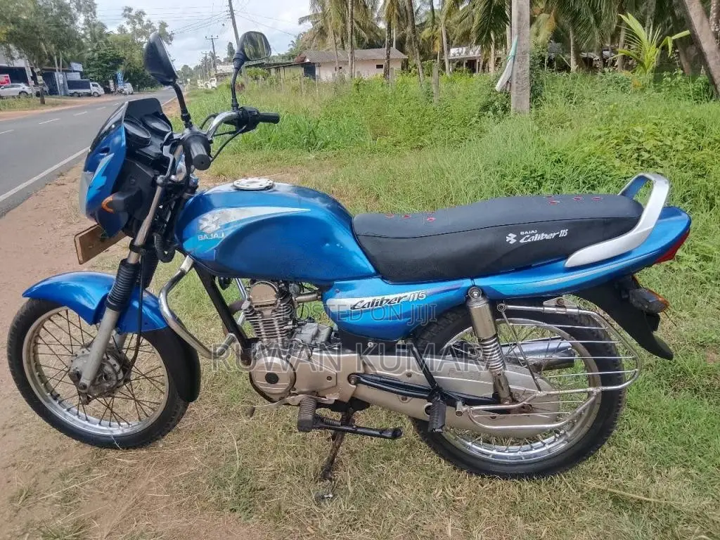 Bajaj Caliber 2004 Motorbike (Used)