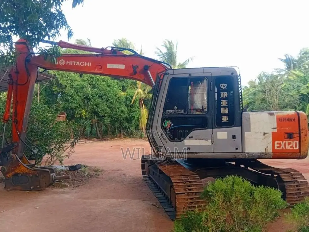 Hitachi Excavator EX 120-2 2001 Heavy-Duty (Used)