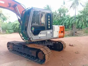 Hitachi Excavator EX 120-2 2001 Heavy-Duty (Used)