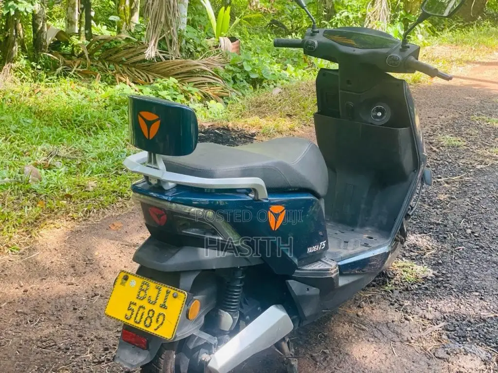Yadea T5 2024 Motorbike (Used)
