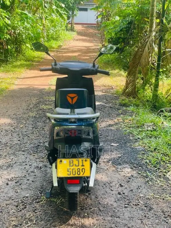 Yadea T5 2024 Motorbike (Used)
