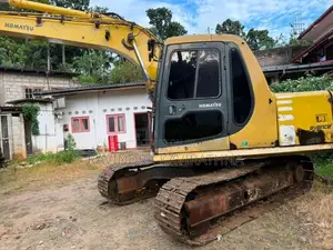 Komatsu 120-6 2010 Heavy-Duty (Used)