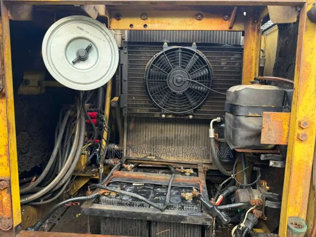 Komatsu 120-6 2010 Heavy-Duty (Used)
