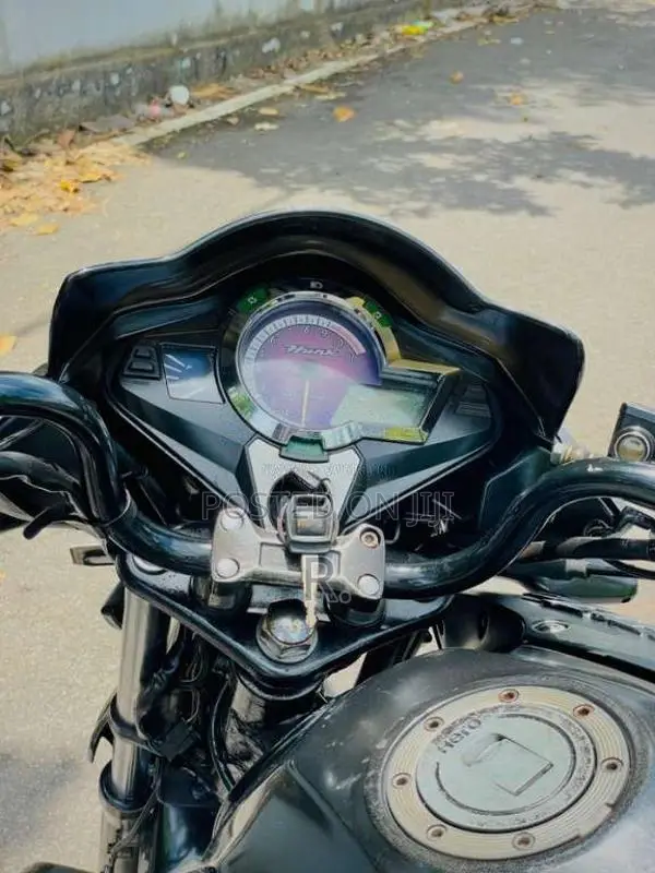 Hero Hunk 2014 Motorbike (Used)