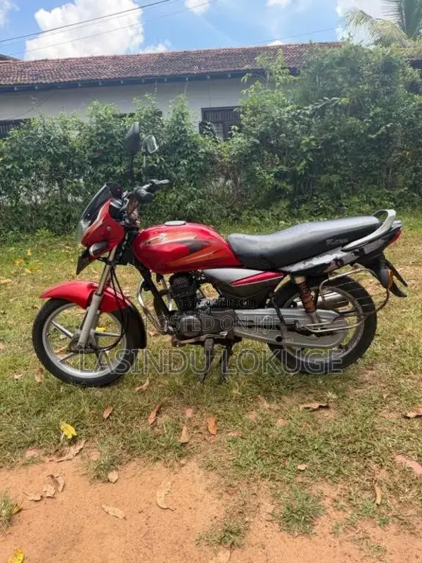 Bajaj Platina 2010 Motorbike (Used)