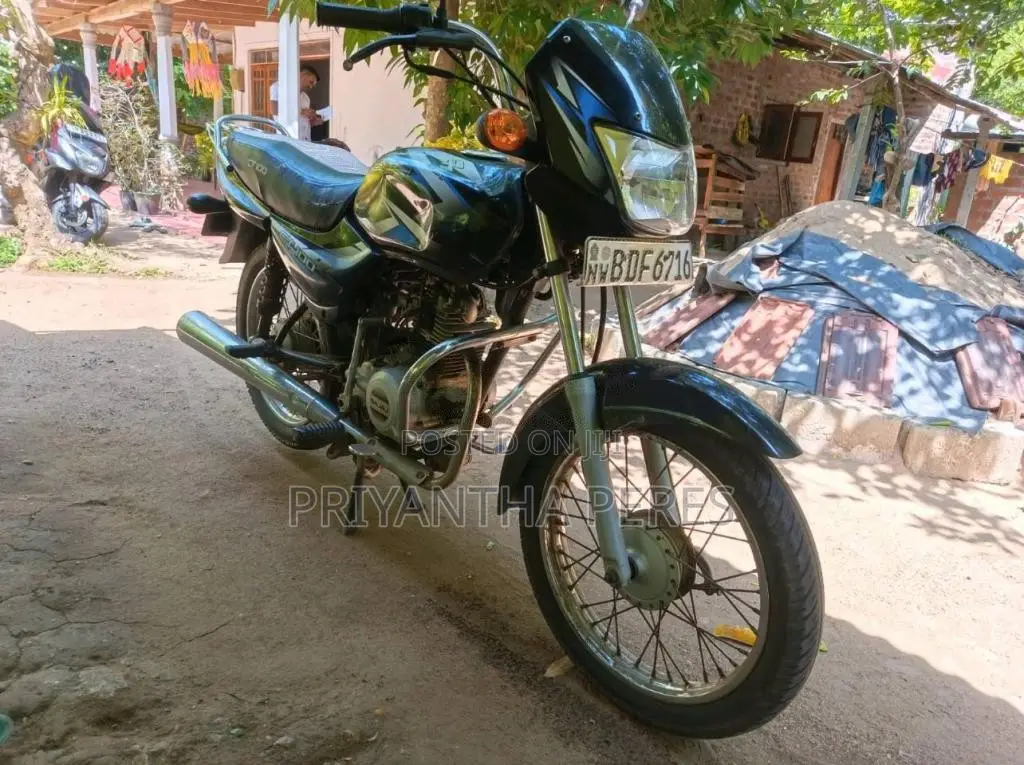 Bajaj CT-100 2015 Motorbike (Used)