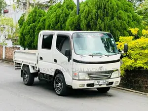Toyota CrewCab 2003 Crew Cab (Used)