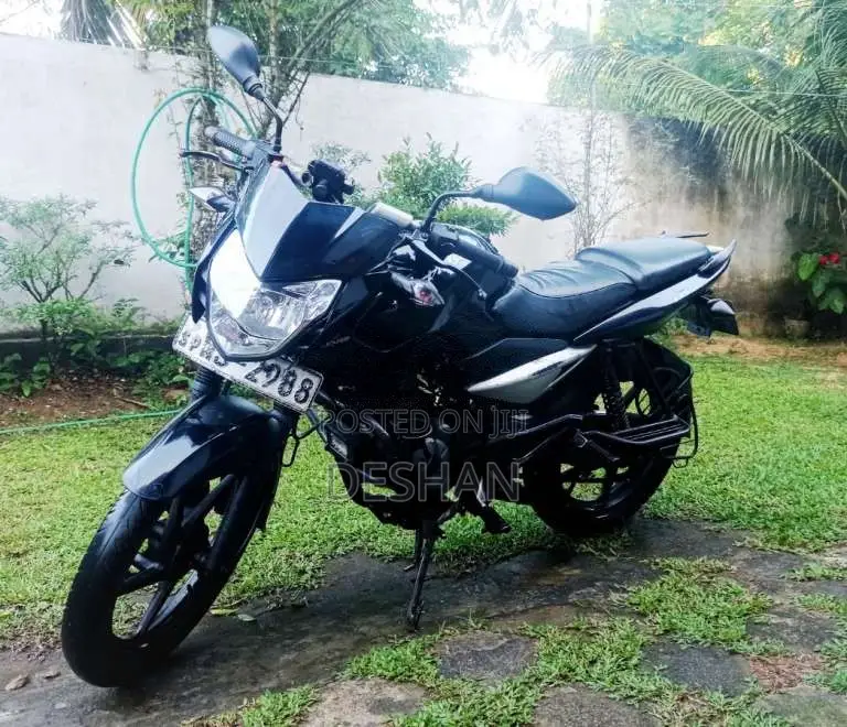 Bajaj Pulsar 135 LS 2011 Motorbike (Used)