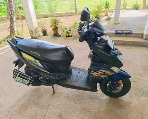 Yamaha ZR 2020 Motorbike (Used)
