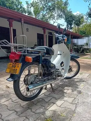 Honda Super Cub Custom 50 2004 Motorbike (Used)