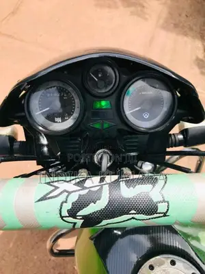 Bajaj Caliber 2006 Motorbike (Used)
