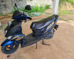 Yamaha ZR 2020 Motorbike (Used)