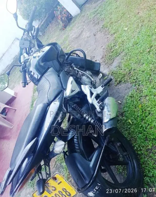 Bajaj Pulsar 135 LS 2011 Motorbike (Used)
