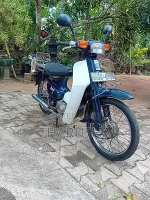 Honda Super Cub Custom 50 2004 Motorbike (Used)