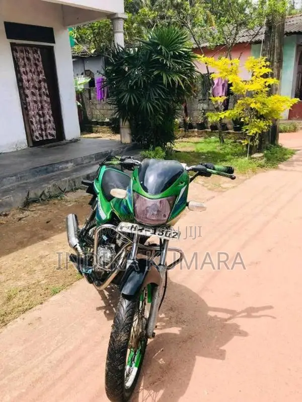 Bajaj Caliber 2006 Motorbike (Used)