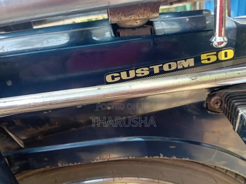 Honda Super Cub Custom 50 2004 Motorbike (Used)
