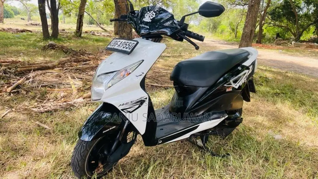 Honda Dio 2017 Motorbike (Used)