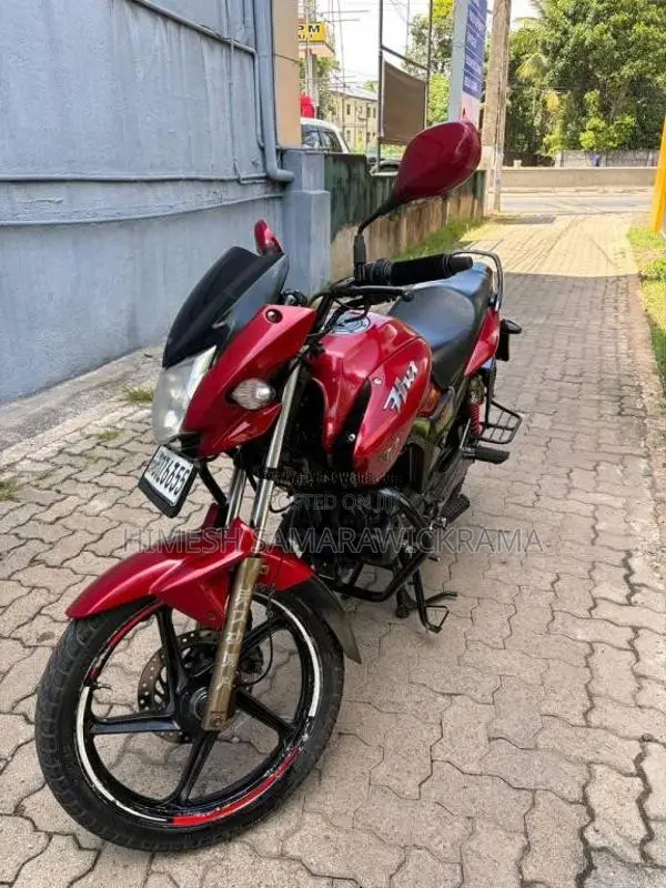 Hero Hunk 2014 Motorbike (Used)