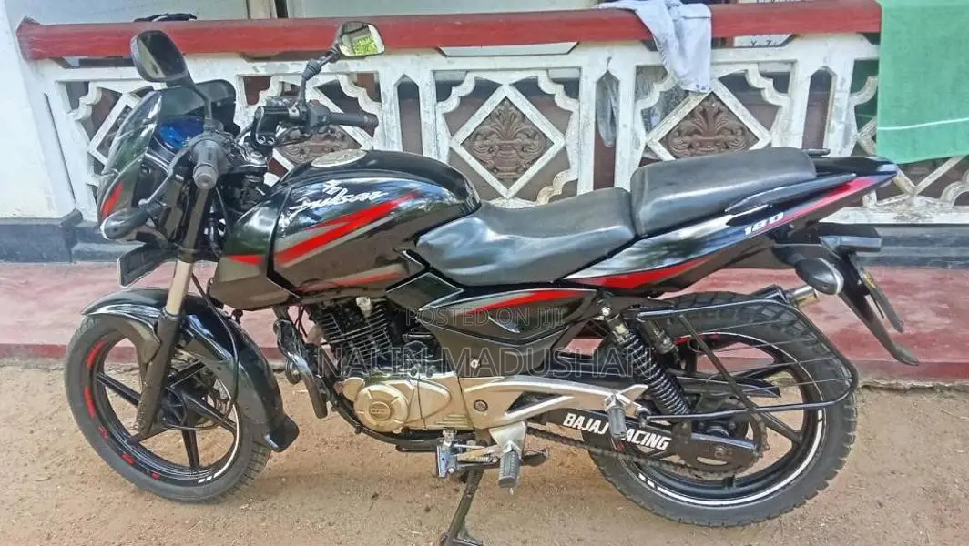 Bajaj Pulsar 180 2016 Motorbike (Used)
