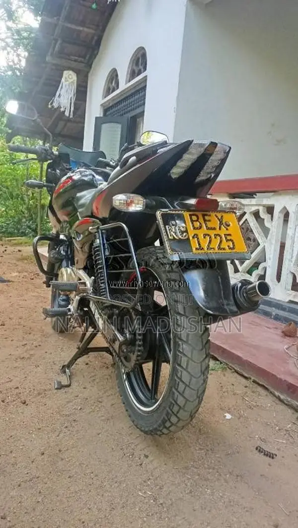 Bajaj Pulsar 180 2016 Motorbike (Used)