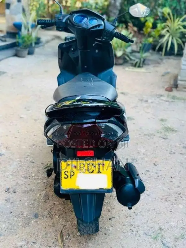 Honda Dio 2015 Motorbike (Used)