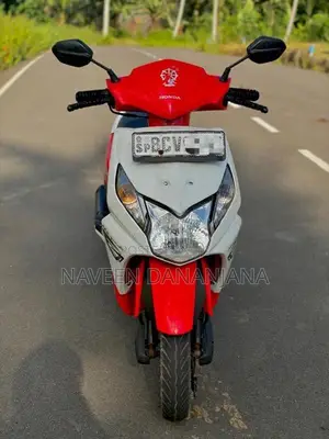 Honda Dio 2015 Motorbike (Used)