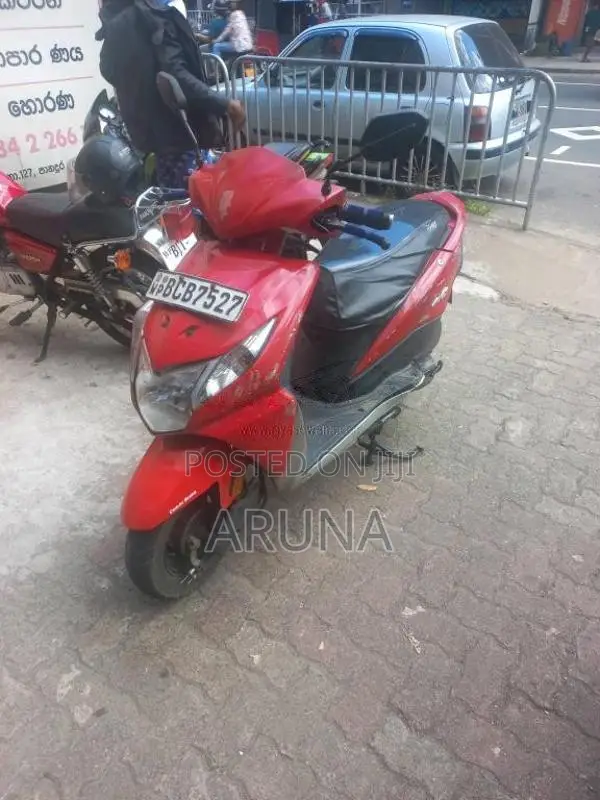 Honda Dio 2015 Motorbike (Used)