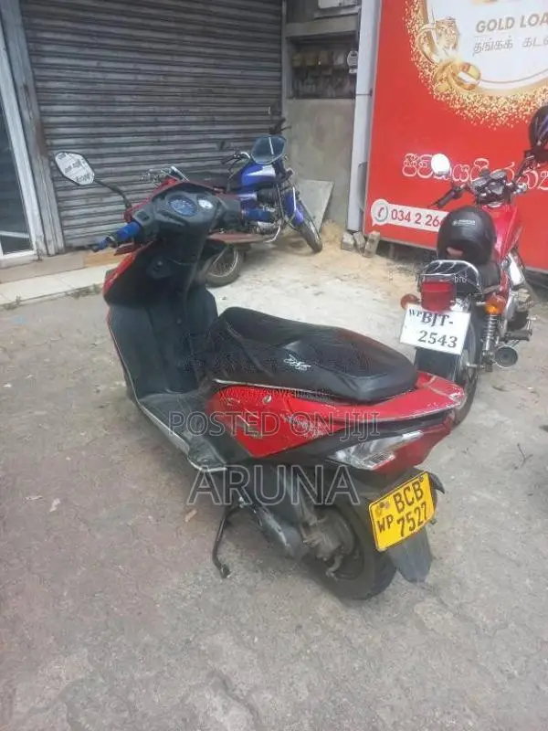 Honda Dio 2015 Motorbike (Used)