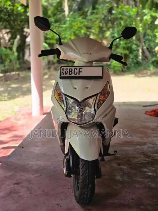 Honda Dio 2015 Motorbike (Used)