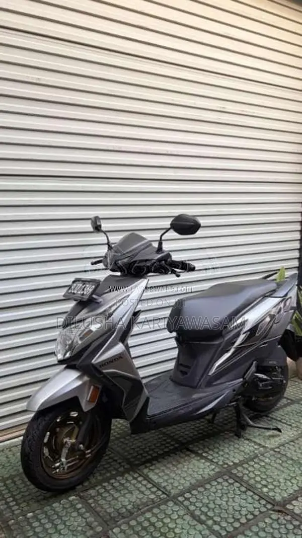 Honda Dio 2025 Motorbike (Used)