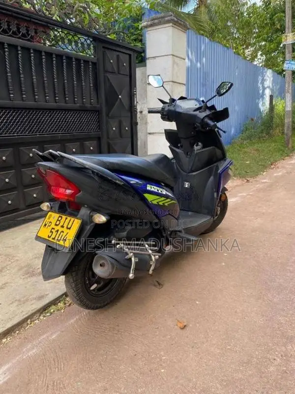 Yamaha Zr 2020 Motorbike (Used)