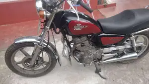 Honda CM Custom 1999 Motorbike (Used)