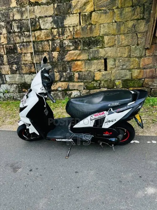 Honda Dio 2012 Motorbike (Used)