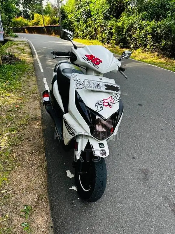 Honda Dio 2012 Motorbike (Used)