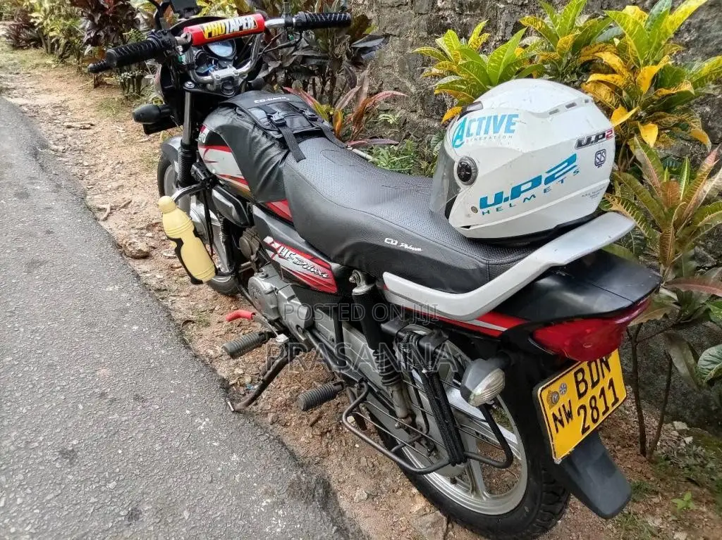 Hero Deluxe 2016 Motorbike (Used)
