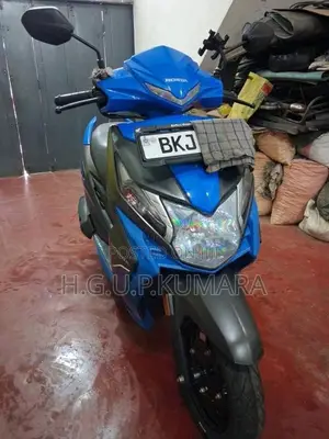 Honda Dio 2025 Motorbike (Used)