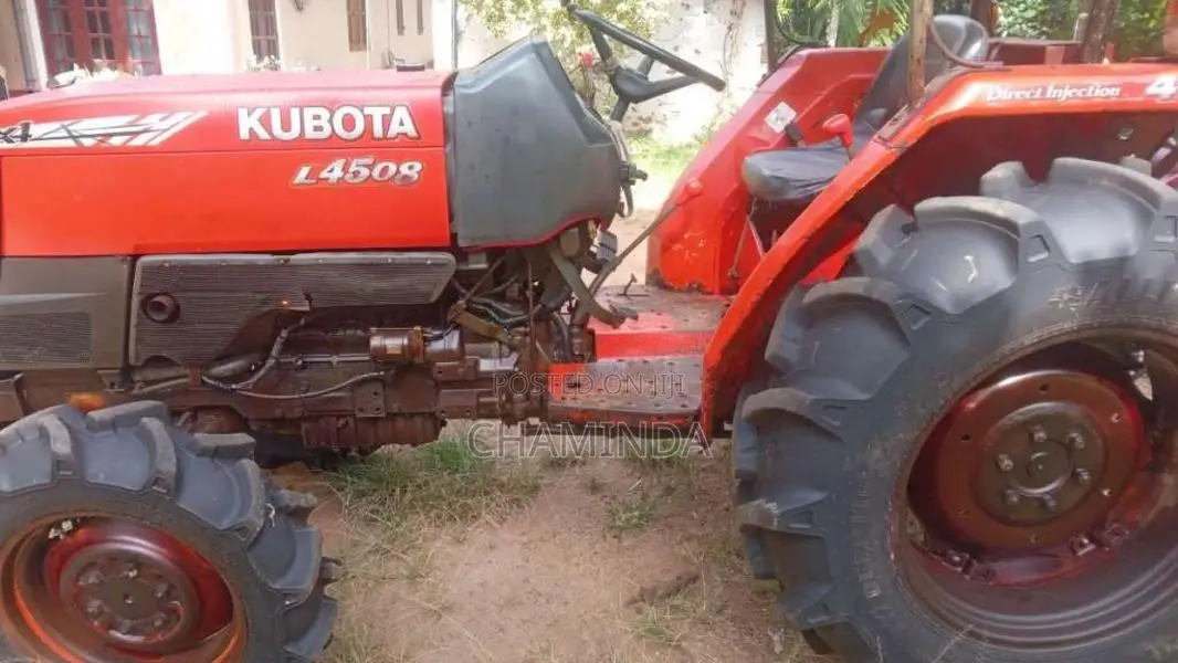 Kubota L4508 2015 Tractor (Used)