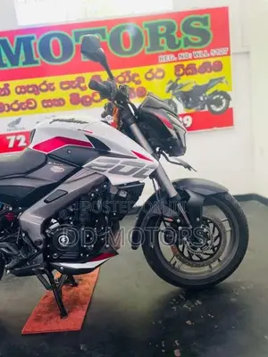 Bajaj Pulsar NS200 2025 Motorbike (Used)
