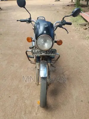 Bajaj Boxer 2004 Motorbike (Used)