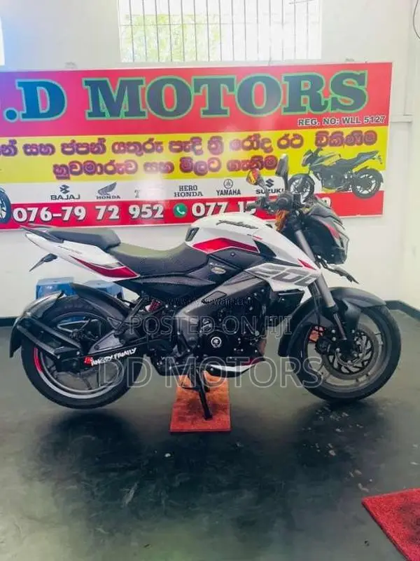 Bajaj Pulsar NS200 2025 Motorbike (Used)