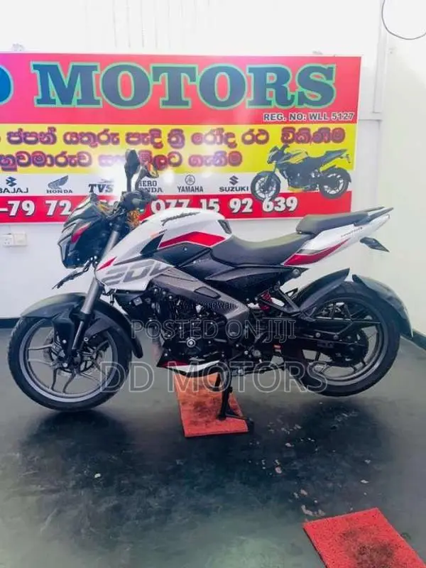 Bajaj Pulsar NS200 2025 Motorbike (Used)