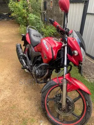 Hero Hunk 2015 Motorbike (Used)
