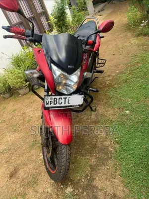 Hero Hunk 2015 Motorbike (Used)