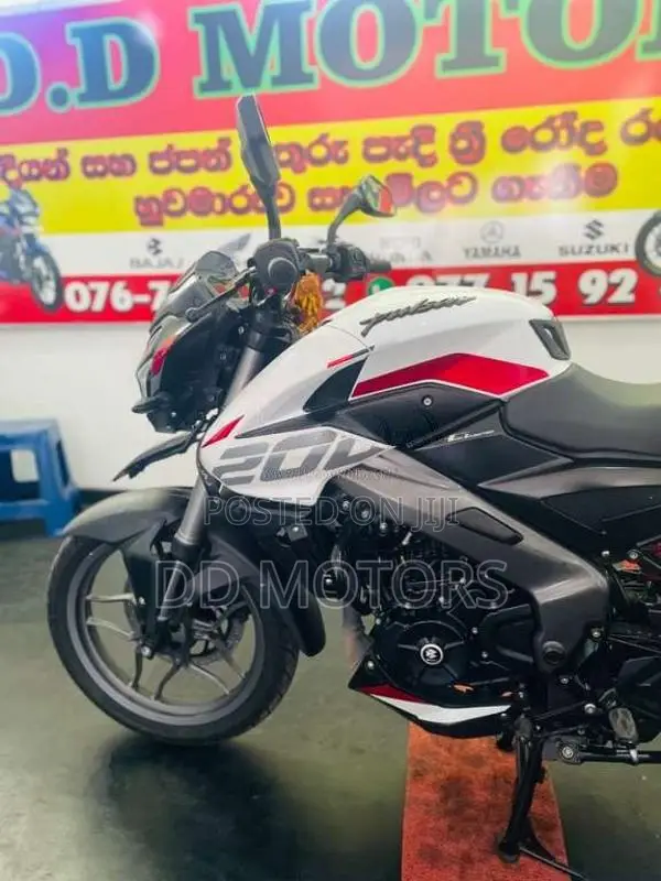 Bajaj Pulsar NS200 2025 Motorbike (Used)