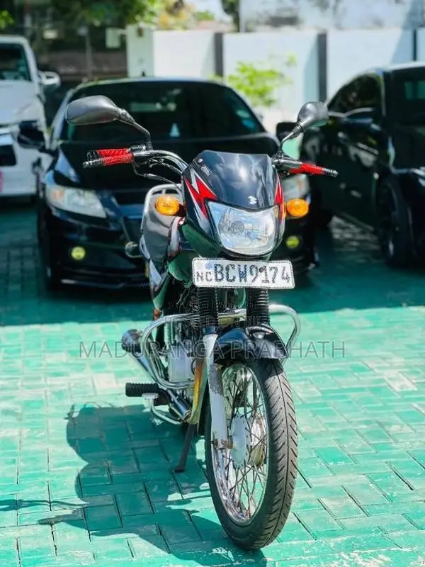 Bajaj CT-100 2015 Motorbike (Used)